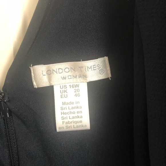 London Times side tie jumpsuit- Navy - size 16 - Picture 5 of 6